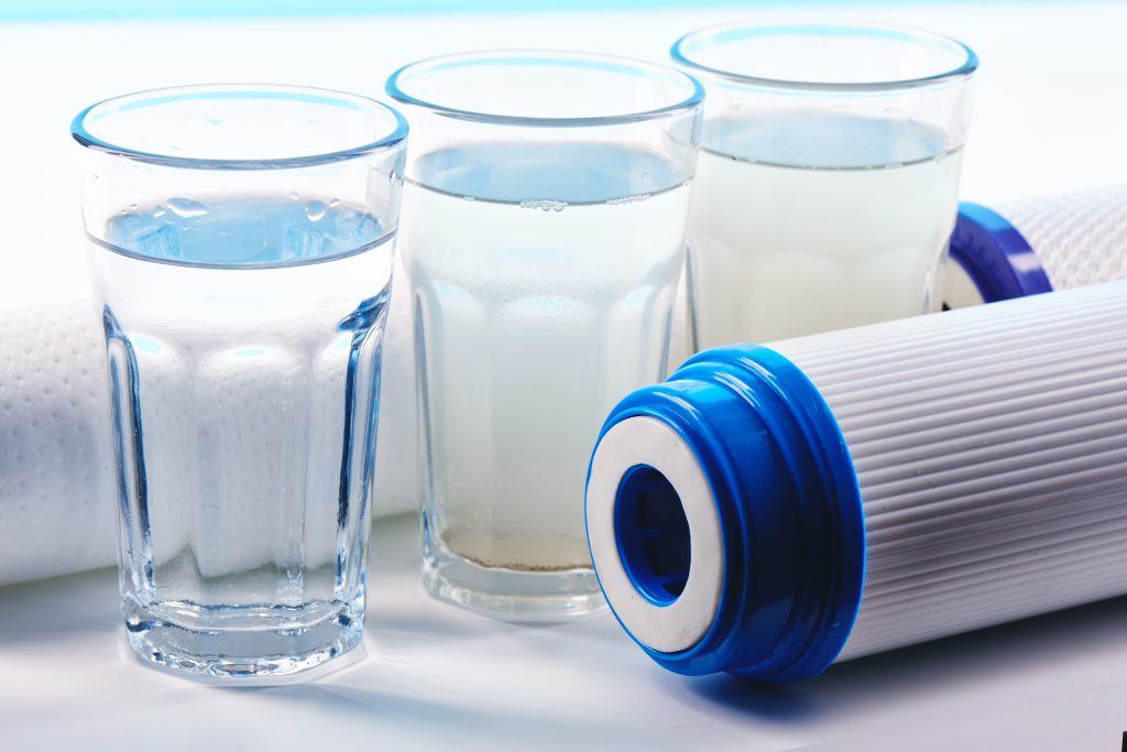 Agua y membrana de ultrafiltración